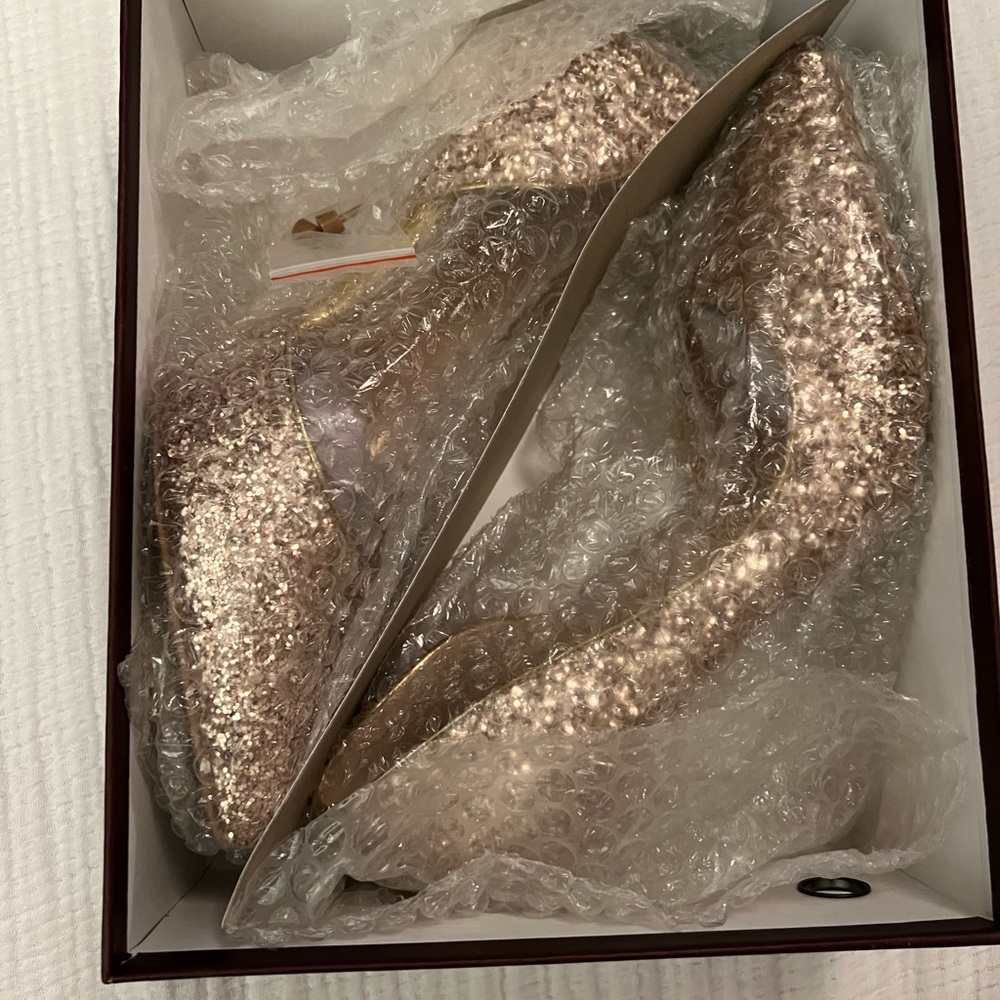 New never worn heels - Picture 4 of 10